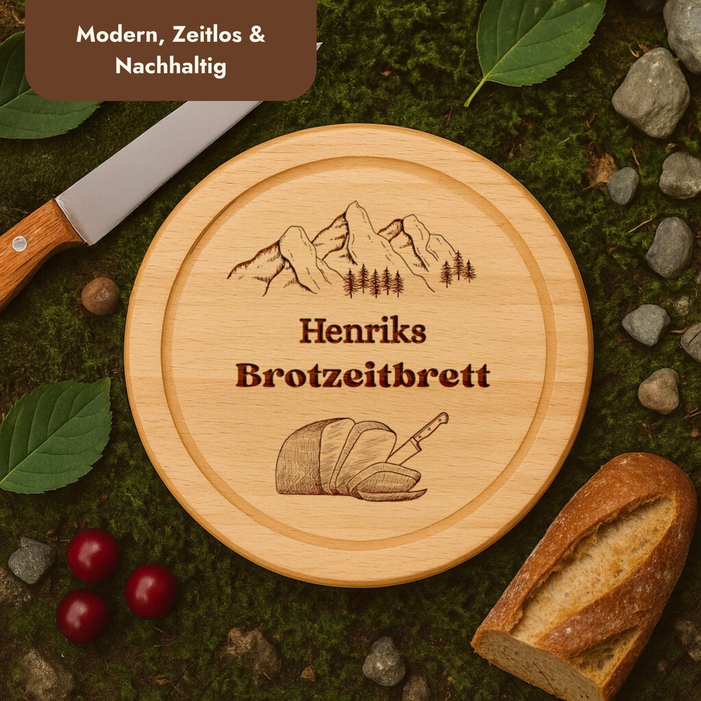 Rundes Brotzeitbrett aus Buche mit personalisierter Gravur, Bergmotiv und Namensgravur als Geschenkidee.