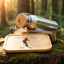 Personalisiertes Edelstahl Trinkflaschen- und Lunchbox-Set mit Skifahrer-Gravur und Namen Elias auf Bambusdeckel.
