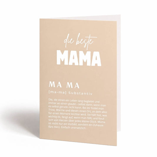 Personalisierte Geschenkkarte Mama in Beige mit weißer Schrift und liebevoller Definition als Muttertagsgeschenk.
