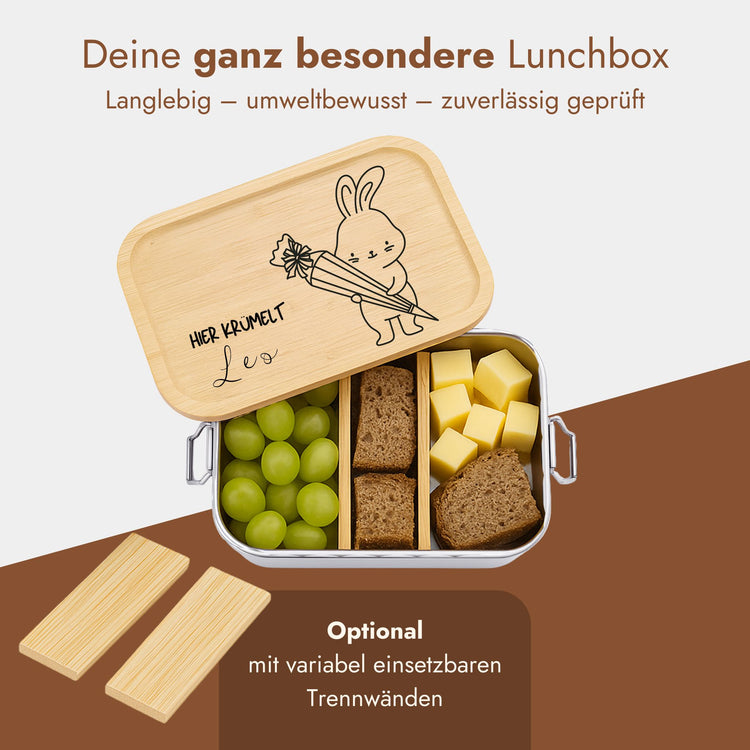 Personalisierte Edelstahl-Brotdose mit Bambusdeckel, graviertem Hasenmotiv und Name fuer Kinder zur Einschulung.
