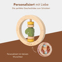 Personalisierbarer Holz-Greifling Tierfreunde mit Dinosaurier-Figur und Namensgravur von Trixie fuer Babys.