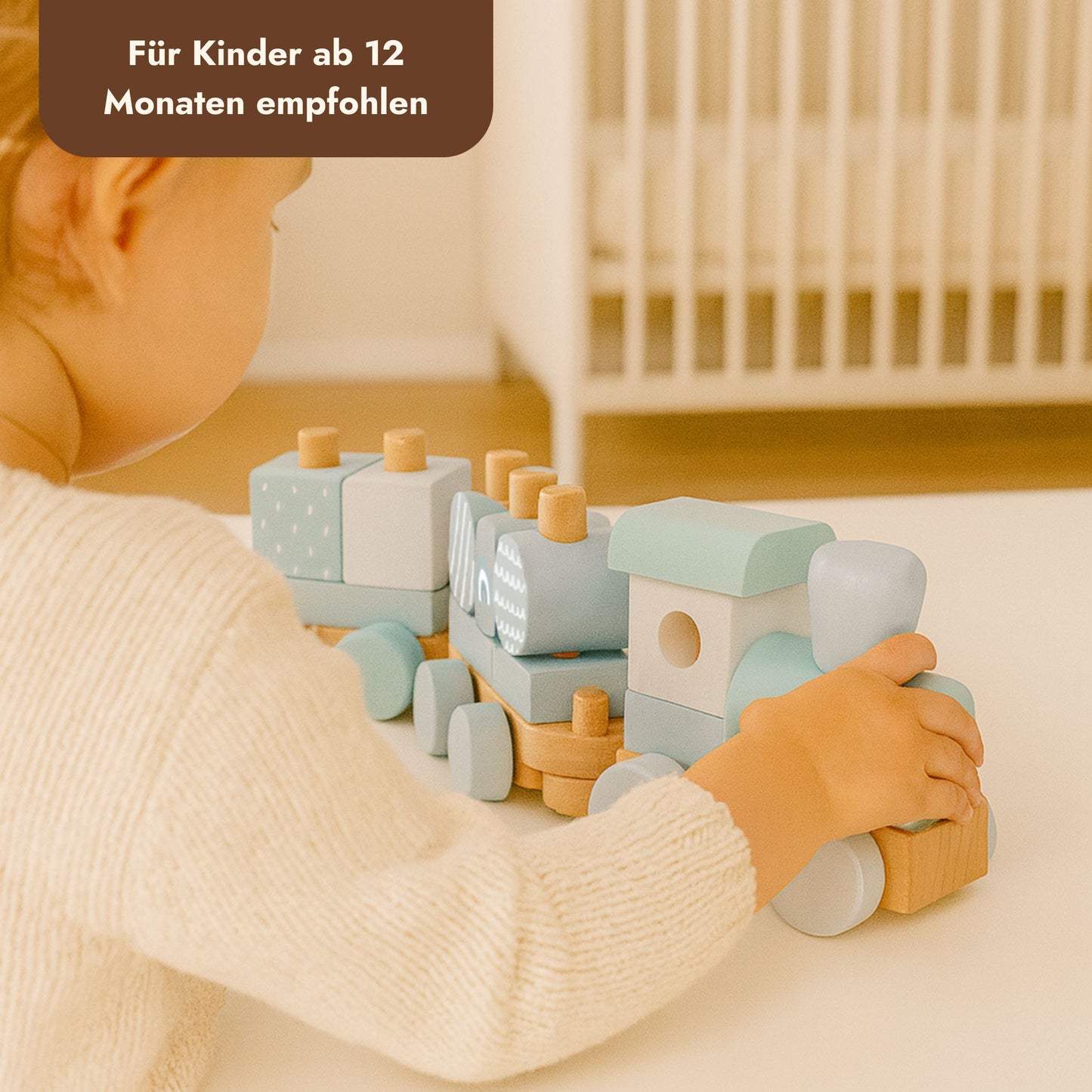 Kinder Holzzug Happy Box 