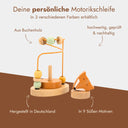 Personalisierte Motorikschleife aus Buchenholz mit bunten Perlen und suessem Fuchs-Waldtier-Motiv.