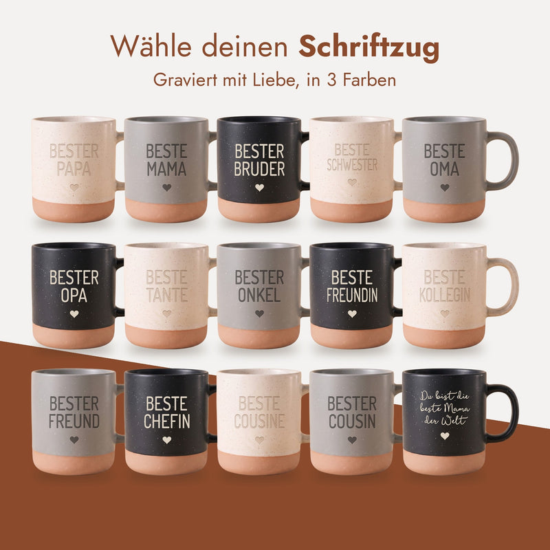 Alle Schriftzüge der Keramik Tasse 360ml in Weiß, Grau und Schwarz nebeneinander