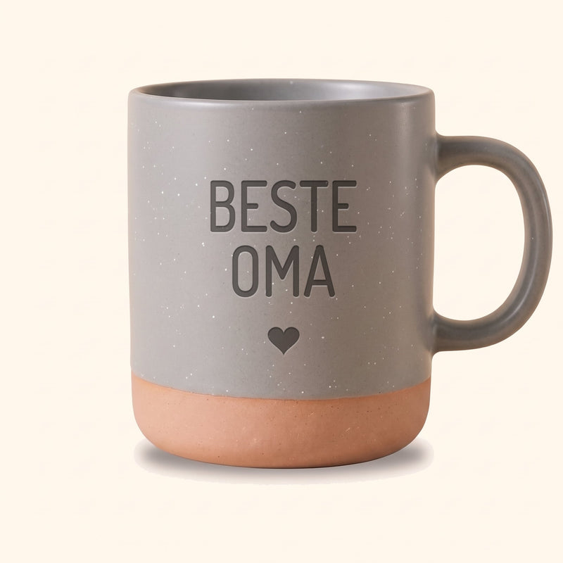 Keramik Tasse 360ml grau mit Gravur „Beste Oma" und Herz