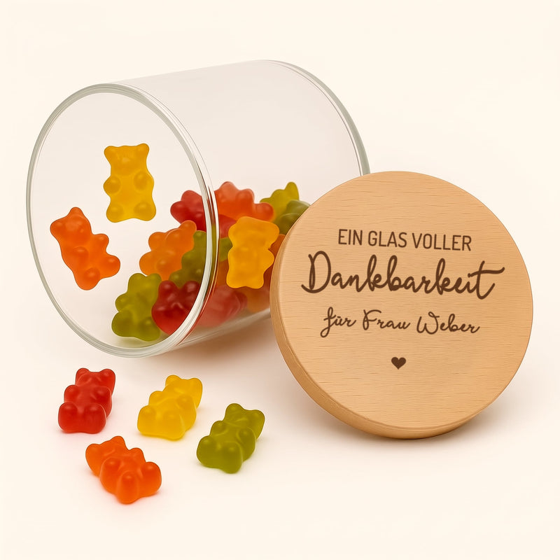 Vorratsglas Personalisiert - Dankbarkeit: Glas mit graviertem Holzdeckel, „EIN GLAS VOLLER Dankbarkeit“ mit Wunschname und Herz, Deckel im Detail