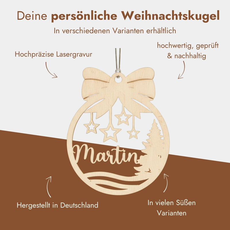 Weihnachtskugel aus Holz mit Namen Martin: Lasergravur, hergestellt in Deutschland.