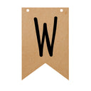 Einzelner Wimpel aus Kraftpapier mit schwarzem Buchstaben W fuer personalisierbare Wimpelkette zum Aufhaengen.